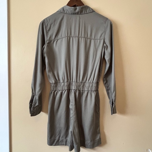 Dynamite| Super Cute Olive Green Utility Long Sleeve Shorts Romper Pockets Sz XS - Picture 3 of 4